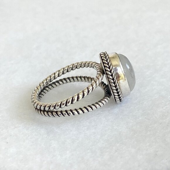 Sterling Silver 925 Oval Bezel Set Moonstone Twisted Split Shank Ring Sz 4.5 - Picture 5 of 16